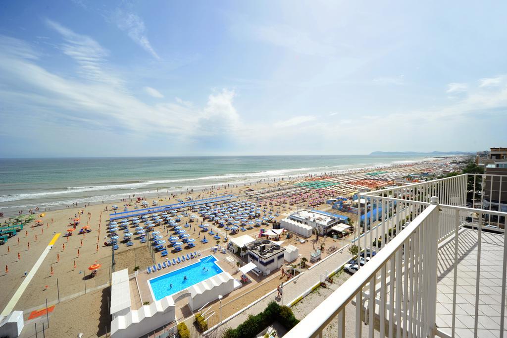 Hotel Fedora Riccione Extérieur photo