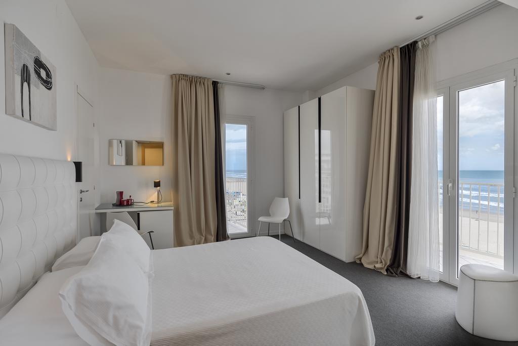 Hotel Fedora Riccione Extérieur photo